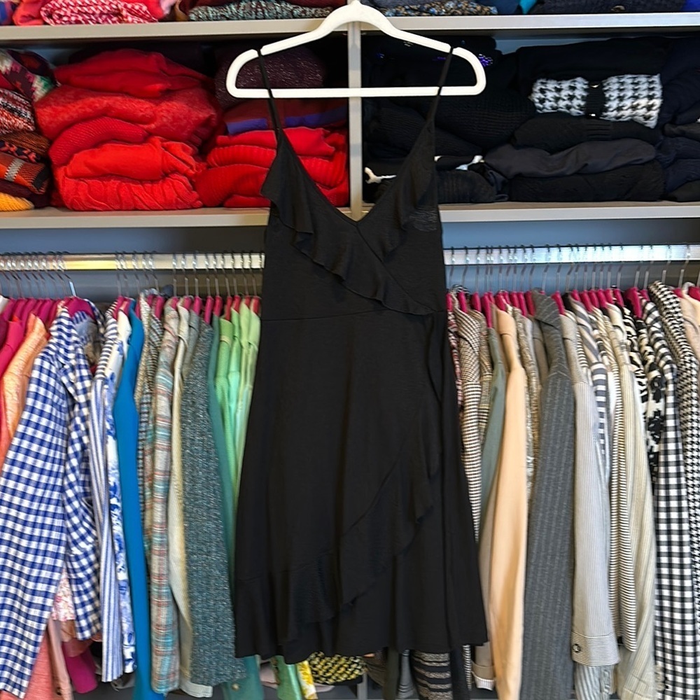 Zara black ruffled v neck dress size M